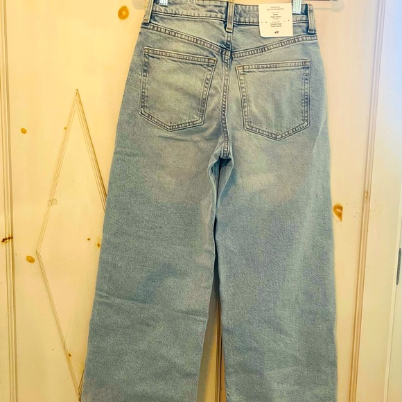 H&M Denim 
 HIGH RISE WIDE-CUT JEANS
Size 2 NWT - Picture 3 of 9